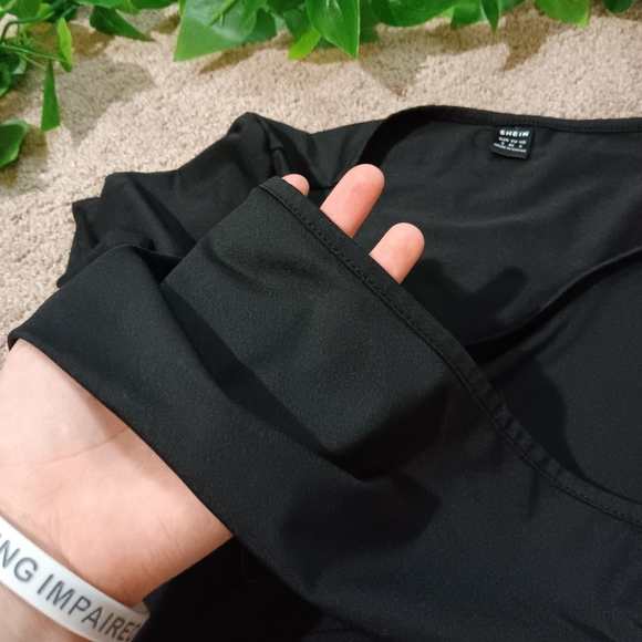 Shein Crop Top Size S in‎ Black - Picture 5 of 7